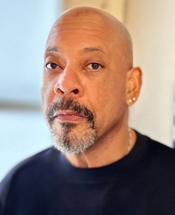 Scott Robertson | Executive Producer | American Sports Story on FX